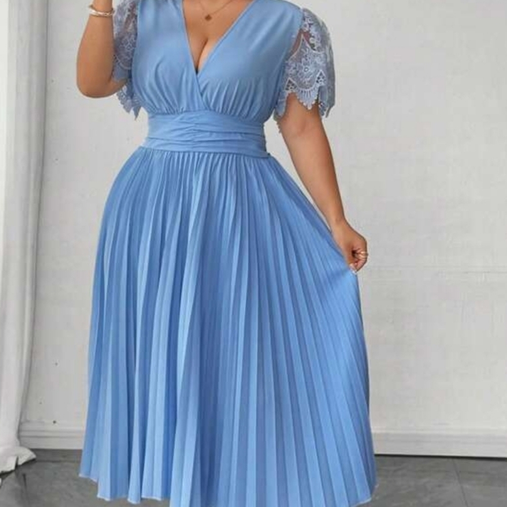 Elegant Pleated V-Neck Midi Dress in Sky Blue